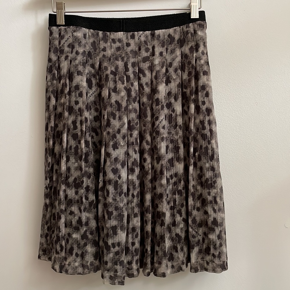 BURBERRY BRIT 100% Silk Leopard Print Pleated Midi Skirt